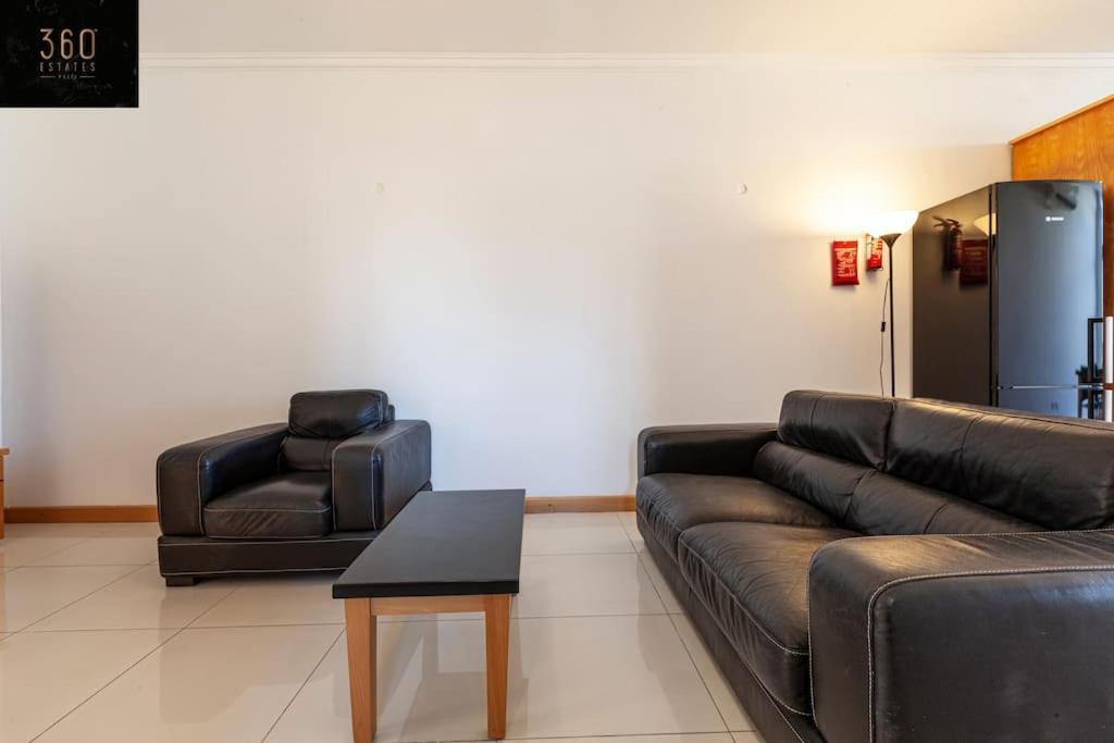 Comfortable Penthouse, Served With Lift, Wifi & Ac By 360 Estates Gzira Экстерьер фото